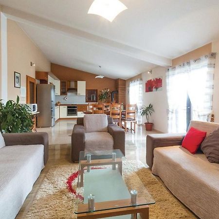 Mediterranean Stylish Villa With Pool In Kastel Stari คาชเตลา ภายนอก รูปภาพ